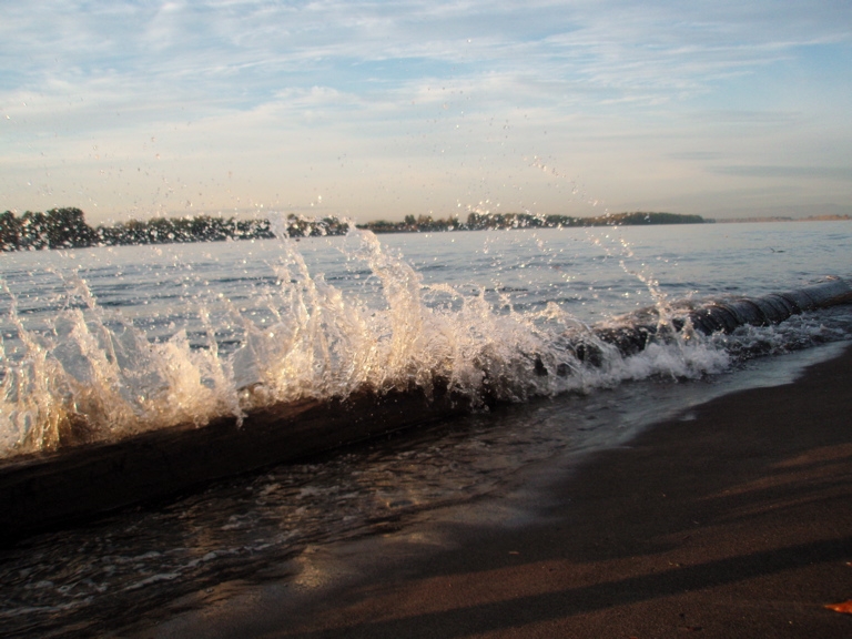 Wave crashing, November 2nd, 2009